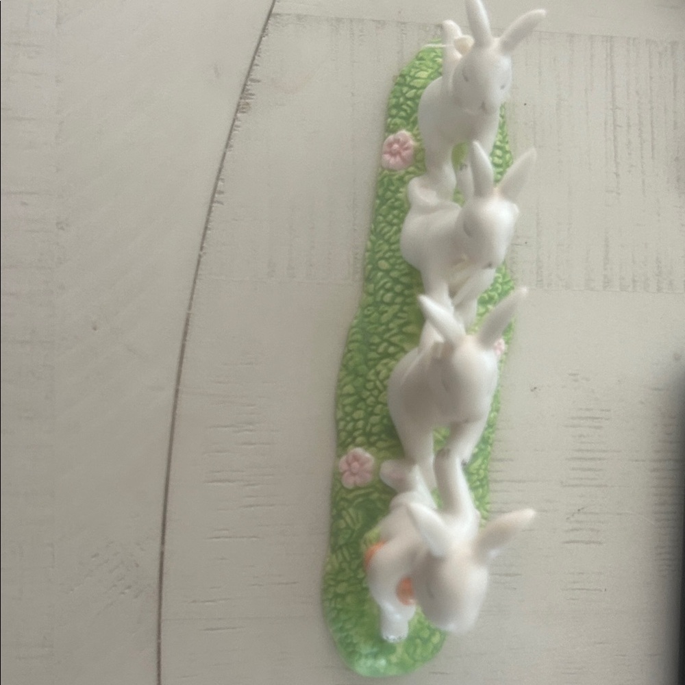 Dept 56 Easter Hunny holding hands ceramic figurine - Picture 2 of 8